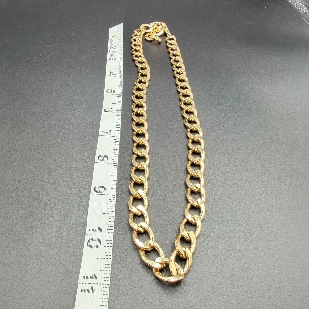 Gold Tone Chunky Curb Chain Necklace Statement Layering Y2K Minimalist Jewelry